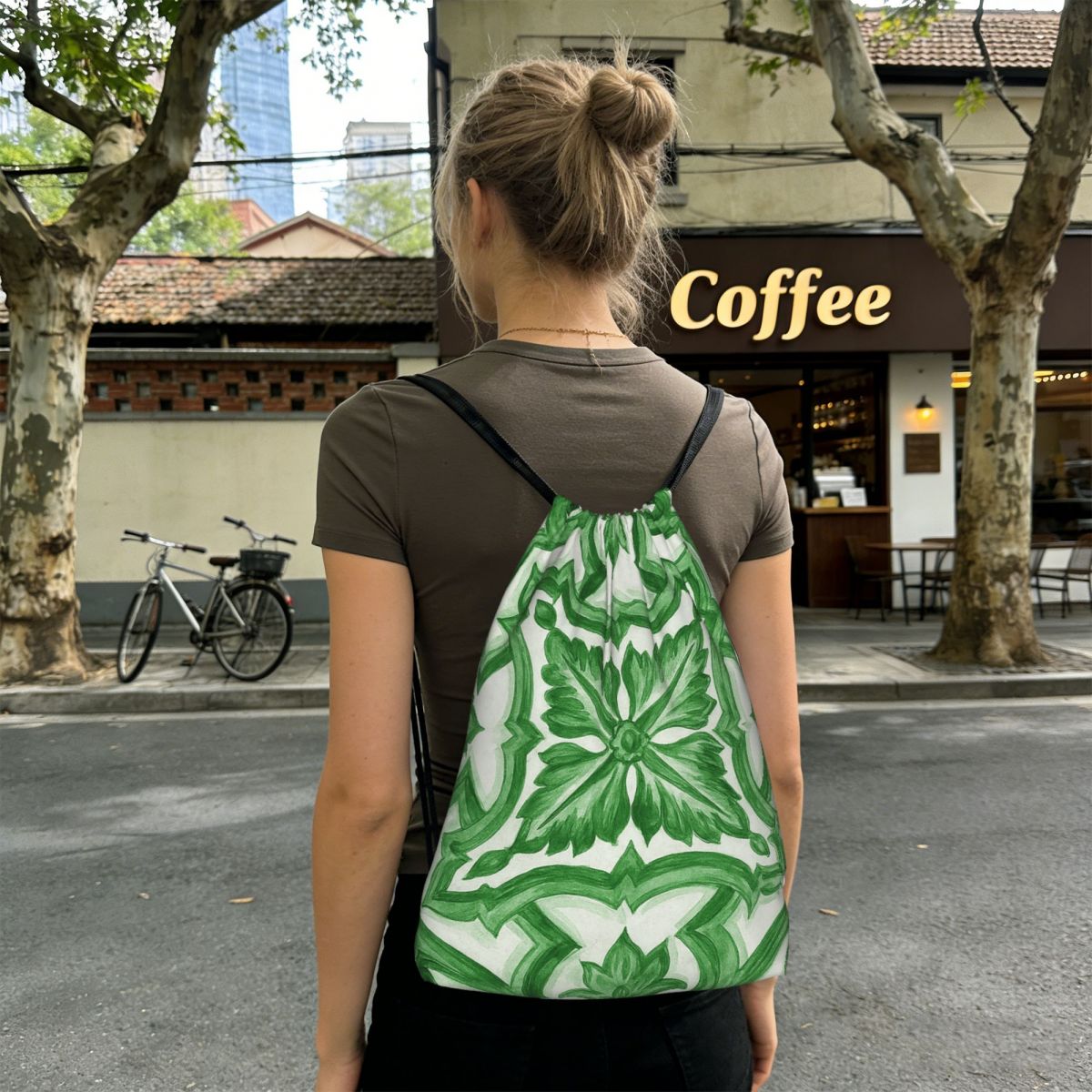 Tile Bag Drawstring - حقائب ظهر خضراء مزخرفة بنقوش زهرية
